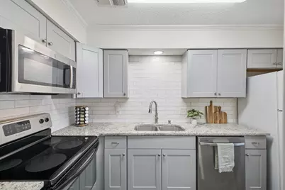 907 Roaring Springs Road, Fort Worth, TX 76114 - Photo 12