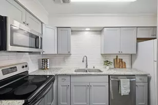 907 Roaring Springs Rd, Fort Worth, TX 76114 - Photo 12