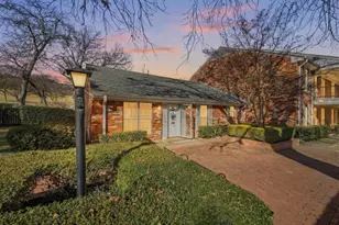 907 Roaring Springs Rd, Fort Worth, TX 76114 - Photo 4