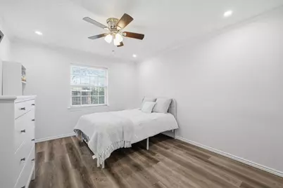 907 Roaring Springs Road, Fort Worth, TX 76114 - Photo 22