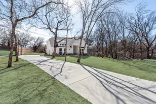 2017 Shady Crk Xing, Azle, TX 76020 - Photo 1