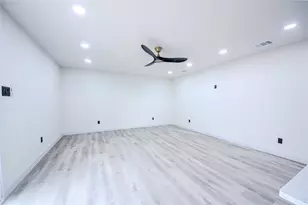 1101 Fouts Dr, Irving, TX 75061 - Photo 10