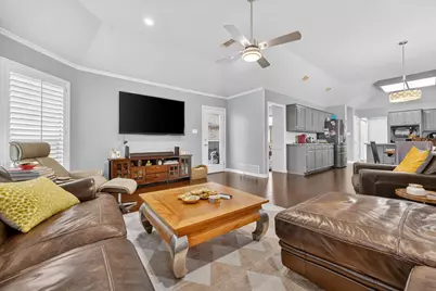 3211 Summergrove Drive, Arlington, TX 76001 - Photo 18