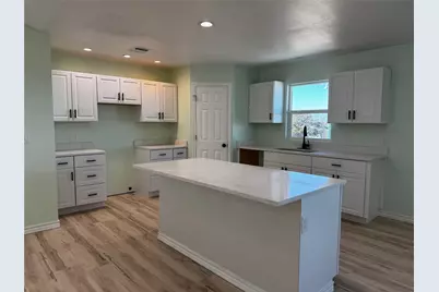 530 Lois Circle, Granbury, TX 76049 - Photo 8