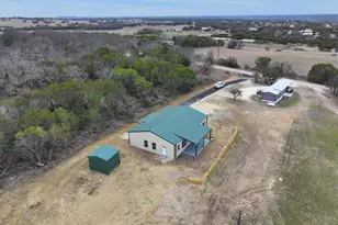 530 Lois Cir, Granbury, TX 76049 - Photo 32