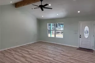 530 Lois Cir, Granbury, TX 76049 - Photo 4