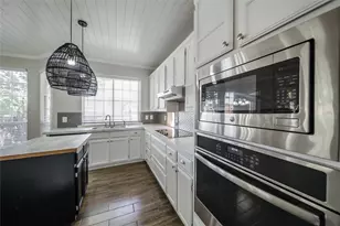 1940 Robin Ln, Flower Mound, TX 75028 - Photo 8