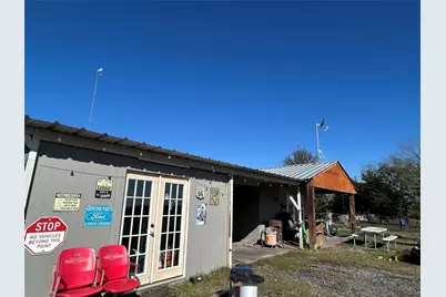 358 County Road 4519, Wolfe City, TX 75496 - Photo 4