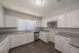 876 Dogwood Trail, Lancaster, TX 75146 - Photo 14