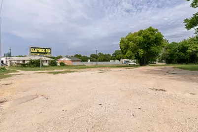 1503 E Vickery Boulevard, Fort Worth, TX 76104 - Photo 2