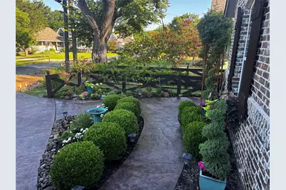 523 S Dallas Street, Van Alstyne, TX 75495 - Photo 2