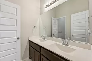 1204 Queens Brook Ln, Fort Worth, TX 76140 - Photo 16