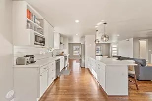 9710 Parkford Dr, Dallas, TX 75238 - Photo 10