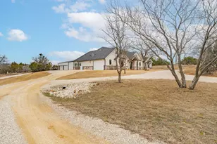 148 S Ranch Ln, Graham, TX 76450 - Photo 2
