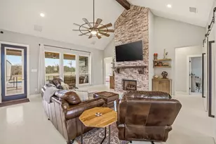 148 S Ranch Ln, Graham, TX 76450 - Photo 4