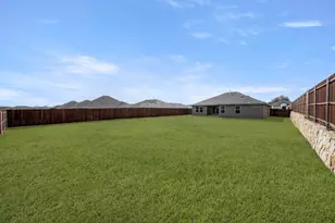 805 Stone Eagle Dr, Azle, TX 76020 - Photo 26