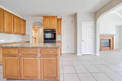 8273 Robertson Drive, Frisco, TX 75036 - Photo 10