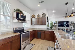 1404 Meadowlane Terrace, Fort Worth, TX 76112 - Photo 8