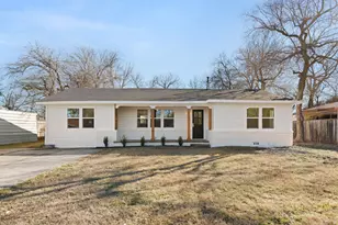 122 Brewster St, Robinson, TX 76706 - Photo 2