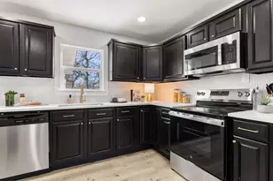 122 Brewster St, Robinson, TX 76706 - Photo 12