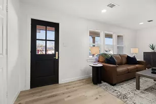 122 Brewster St, Robinson, TX 76706 - Photo 8