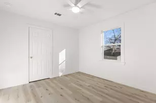 122 Brewster St, Robinson, TX 76706 - Photo 36