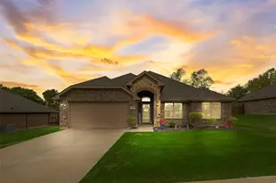 145 Fieldview Dr, Crandall, TX 75114 - Photo 1