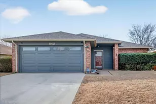 508 Valley Mills Dr, Arlington, TX 76018 - Photo 1