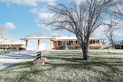 1403 Hulme Street, Bowie, TX 76230 - Photo 2