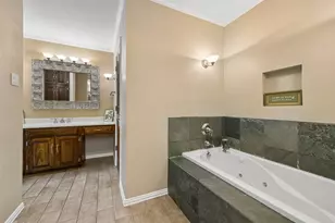 905 Bert Dr, Arlington, TX 76012 - Photo 20