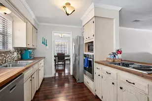 2422 Nottingham Pl, Grand Prairie, TX 75050 - Photo 10