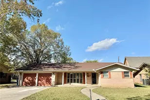 1905 Bridle Ln, Gainesville, TX 76240 - Photo 1