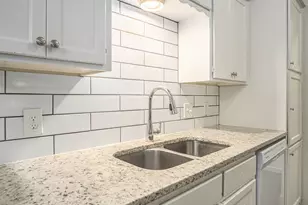 2107 Mistletoe Ave, Fort Worth, TX 76110 - Photo 12