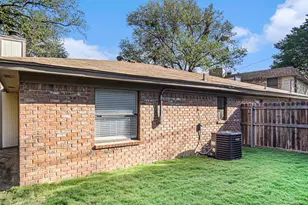 2107 Mistletoe Ave, Fort Worth, TX 76110 - Photo 24