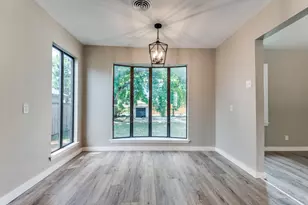 2505 Falls Dr, Dallas, TX 75211 - Photo 2