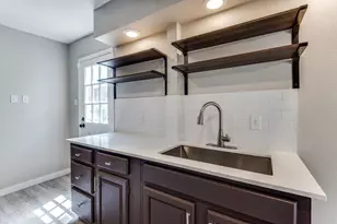 2505 Falls Dr, Dallas, TX 75211 - Photo 8