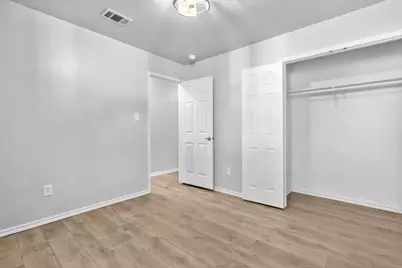 1922 Saint Louis Avenue, Fort Worth, TX 76110 - Photo 10