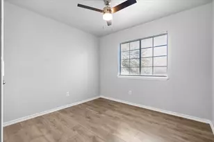 1922 St Louis Ave, Fort Worth, TX 76110 - Photo 12