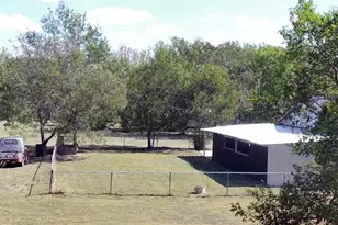 117 W Craven Ave, Lacy Lakeview, TX 76705 - Photo 28