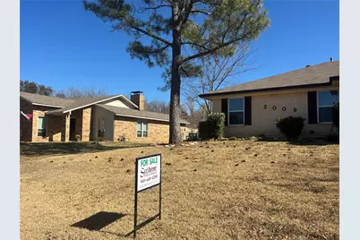 2009 Azalea Street, Denton, TX 76205 - Photo 2