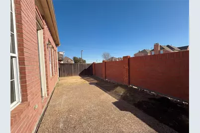 8112 Sycamore Drive, Irving, TX 75063 - Photo 28