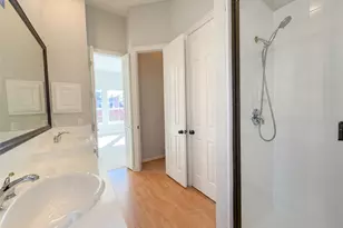 8112 Sycamore Dr, Irving, TX 75063 - Photo 18