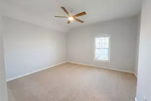 8112 Sycamore Dr, Irving, TX 75063 - Photo 24