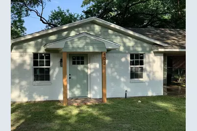 402 N Monroe Street, Kaufman, TX 75142 - Photo 1