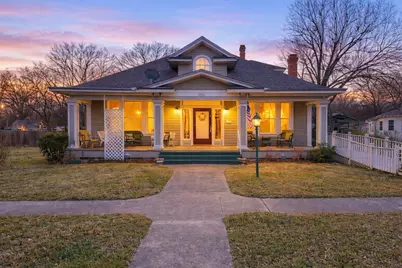 1529 W 4th Avenue, Corsicana, TX 75110 - Photo 1