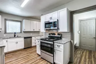 500 N Pine St, Roanoke, TX 76262 - Photo 6