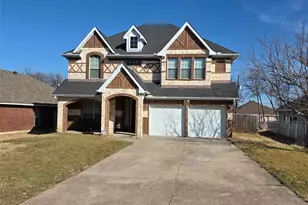 1522 Avenue E, Grand Prairie, TX 75051 - Photo 1