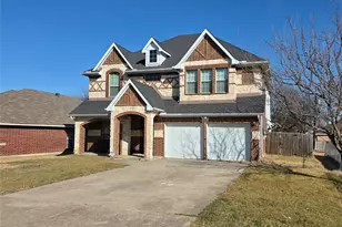 1522 Avenue E, Grand Prairie, TX 75051 - Photo 2