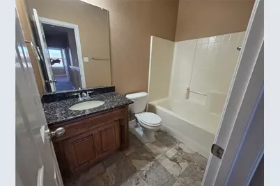 1522 Avenue E, Grand Prairie, TX 75051 - Photo 32