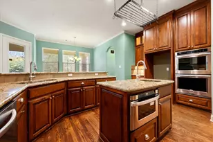 1902 Melbourne Dr, Pantego, TX 76013 - Photo 14